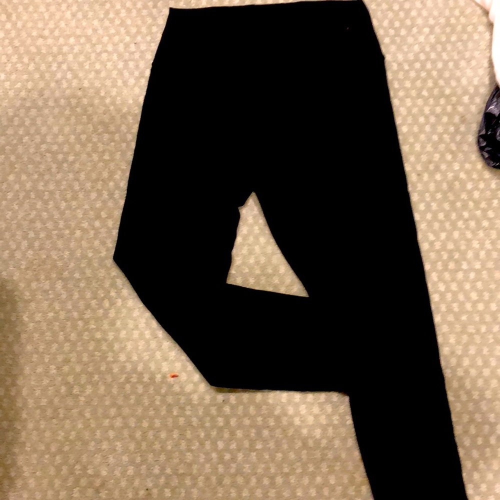 Black thick lulu leggings